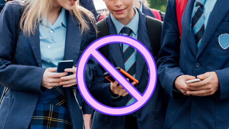 Kiwi teens are outsmarting the NZ phone ban in class with some old-school tech