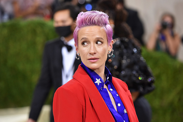 NEW YORK, NEW YORK - SEPTEMBER 13: Megan Rapinoe attends 2021 Costume Institute Benefit - In America: A Lexicon of Fashion at the Metropolitan Museum of Art on September 13, 2021 in New York City. (Photo by Sean Zanni/Patrick McMullan via Getty Images)