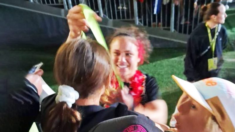 Ruby Tui gave her Rugby World Cup medal to a kid that just beat Leukaemia and it's wholesome af