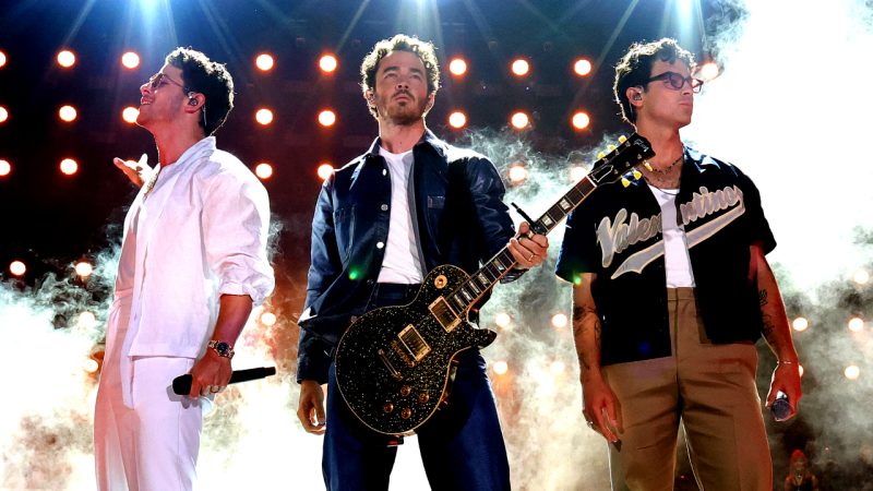 OMG: The Jonas Brothers' 'Five albums. One Night' set list includes a whopping 69 songs